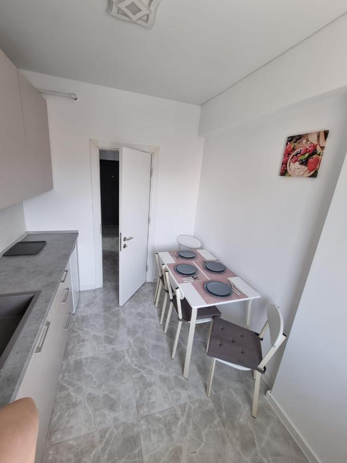 Apartamente Azra Navodari Luaran gambar
